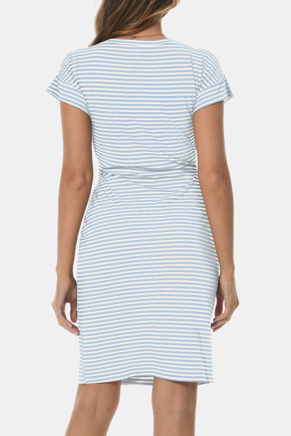 Chic round neck dress with pockets